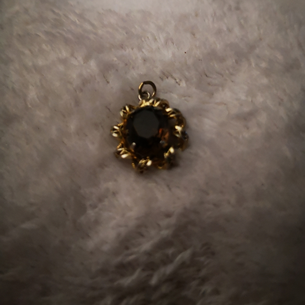 Smokey gemstone pendant